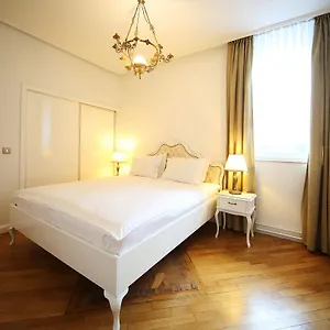 https://aparthotel-vila-minka.hotels-in-ljubljana.com